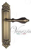 Дверная ручка Venezia на планке PL96 мод. Anafesto (мат. бронза) проходная