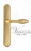 Дверная ручка Venezia на планке PL02 мод. Casanova (полир. латунь) проходная